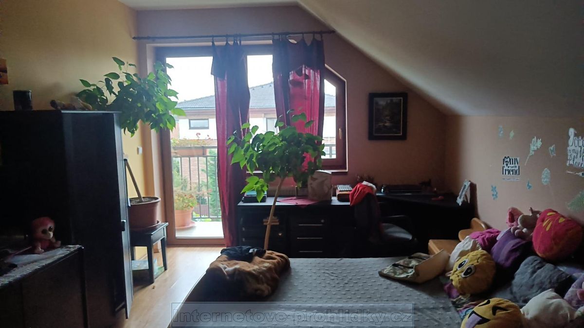 Pronájem bytu pokoje 29 m²