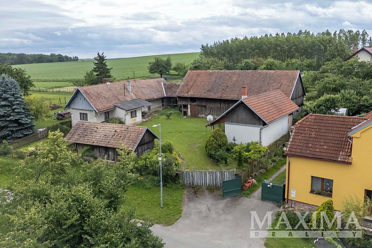 Prodej rodinného domu 196 m², pozemek 2229 m² – fotografie 4