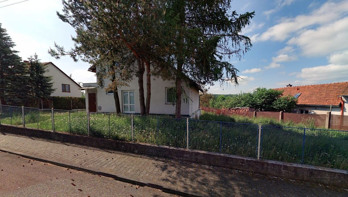 Dražba rodinného domu 130 m², pozemek 870 m², Bítov – fotka 1 z 3