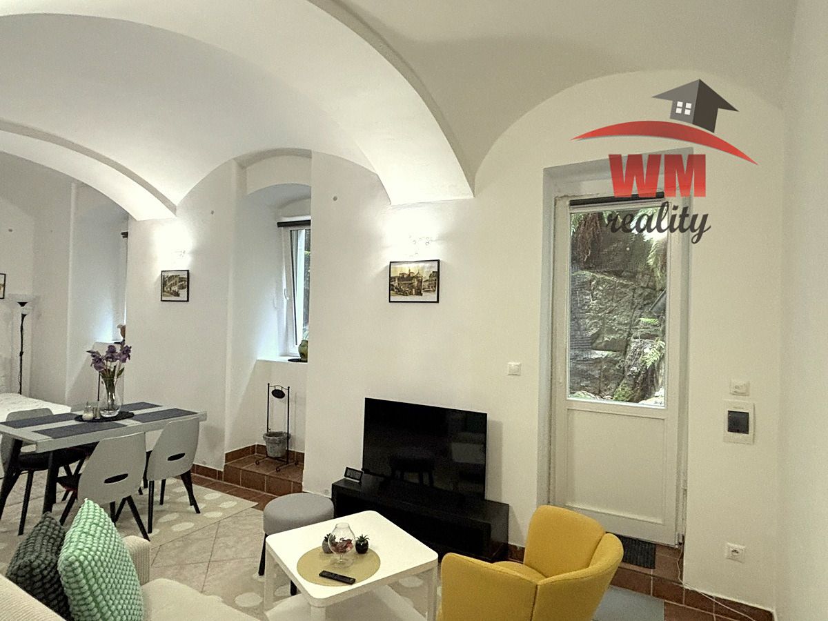Pronájem bytu 1+kk 37 m² – fotografie 2