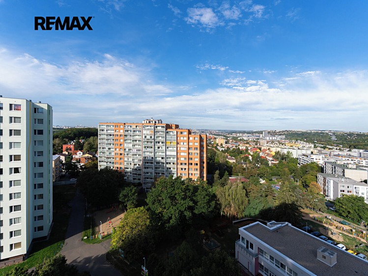 Pronájem bytu 3+kk, 61 m² (14 z 36)