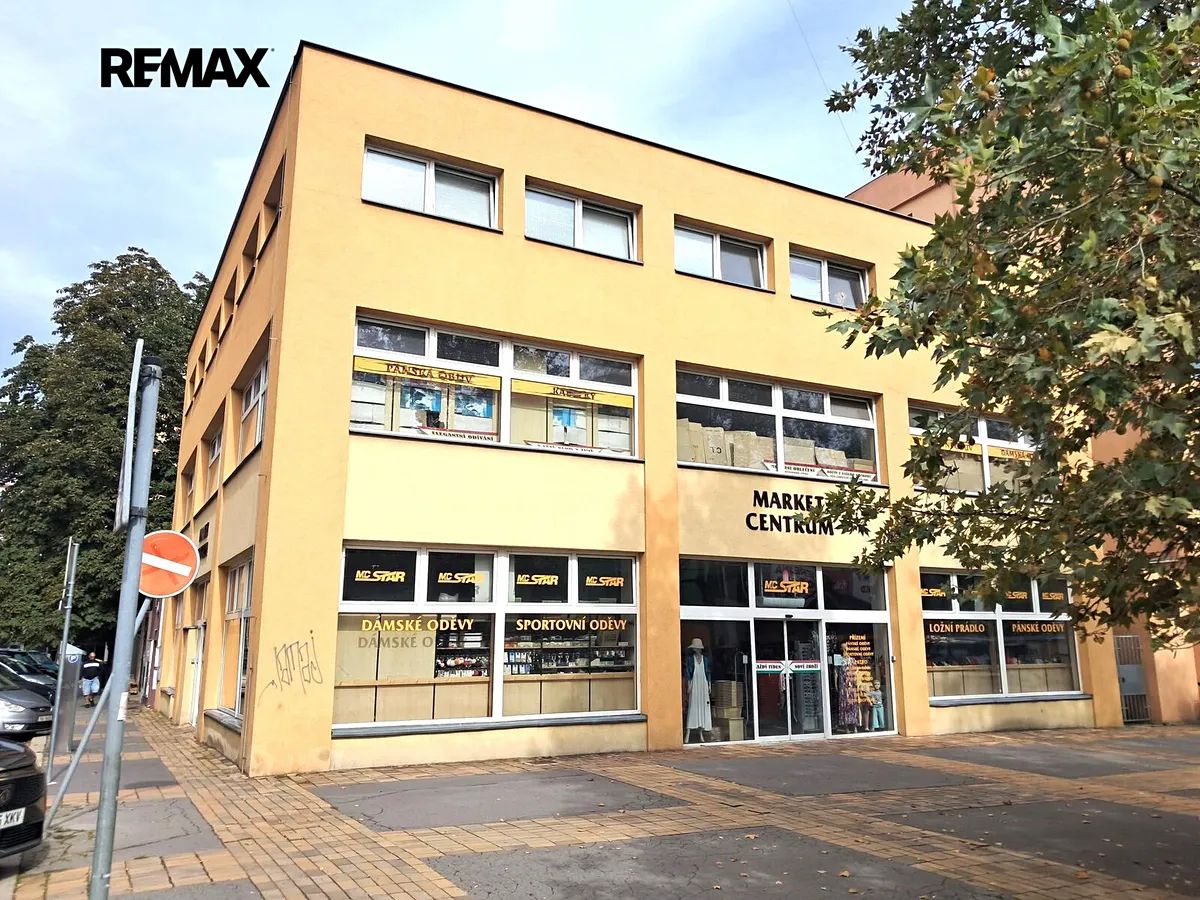 Pronájem obchodního prostoru 769 m²