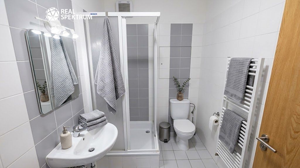 Pronájem bytu 1+kk 38 m² – fotografie 4