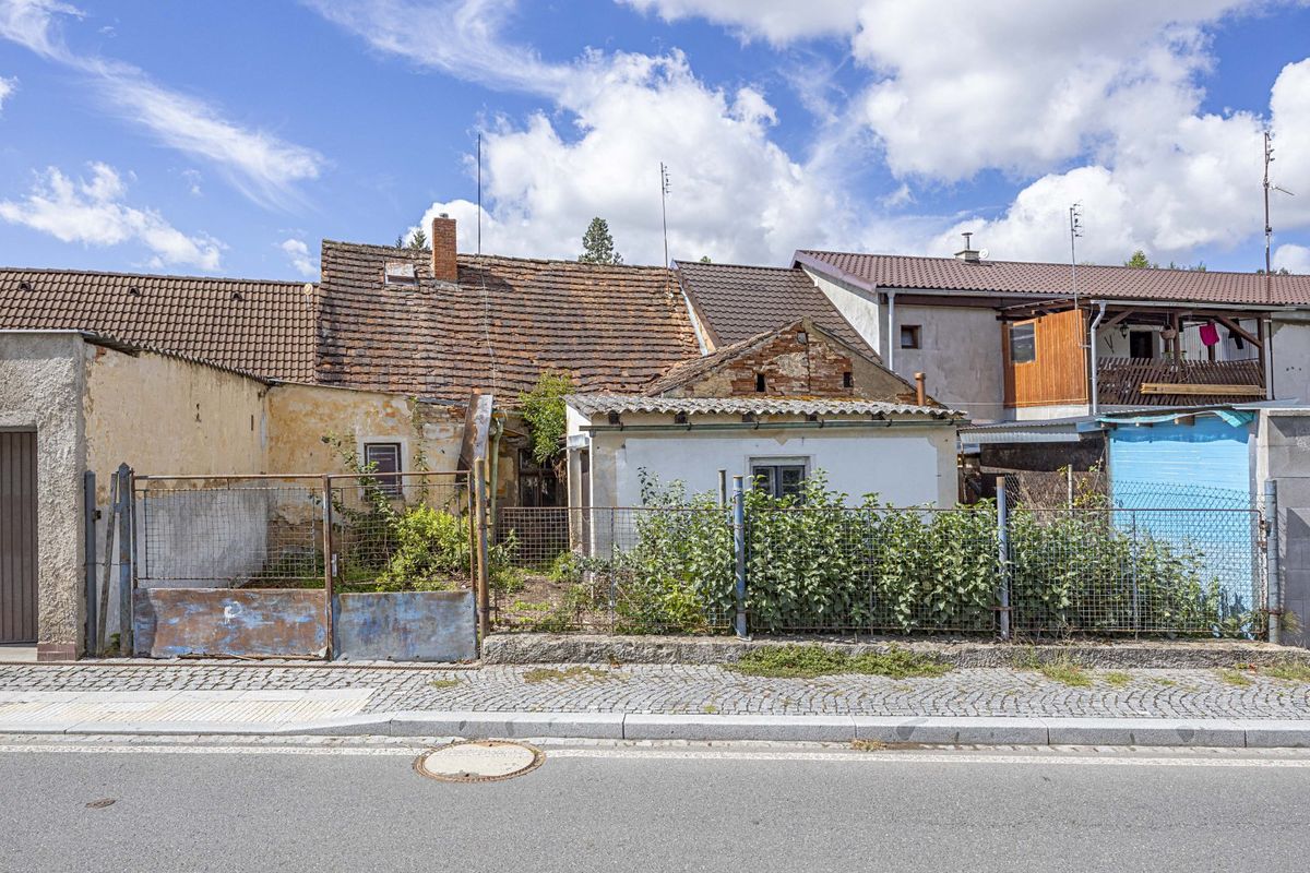 Prodej rodinného domu 136 m², pozemek 188 m² – fotografie 4