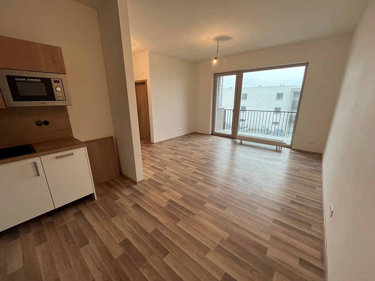 Pronájem bytu 2+kk 60 m² – fotografie 2