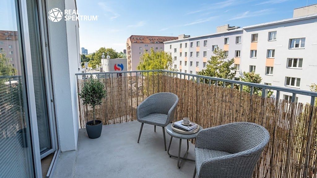 Pronájem bytu 1+kk 38 m² – fotografie 2