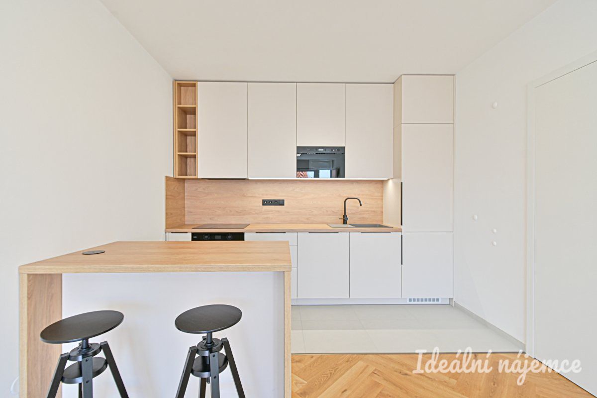 Pronájem bytu 2+kk 59 m² – fotografie 2