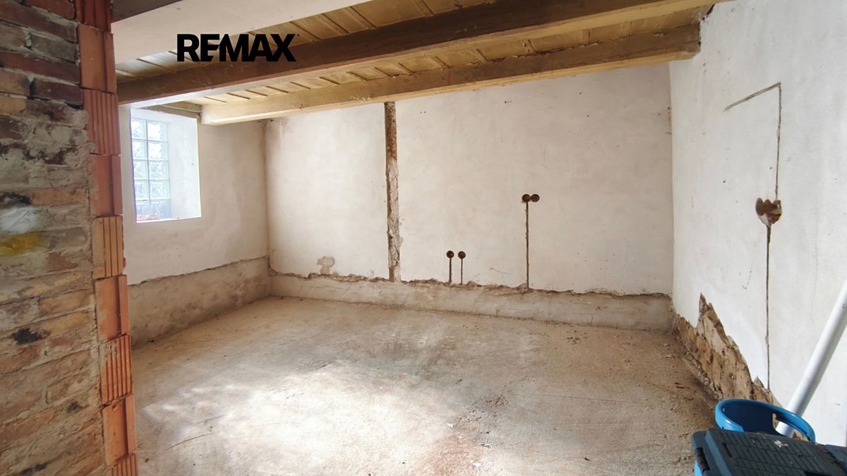 Prodej stavebního pozemku 233 m² – fotografie 3