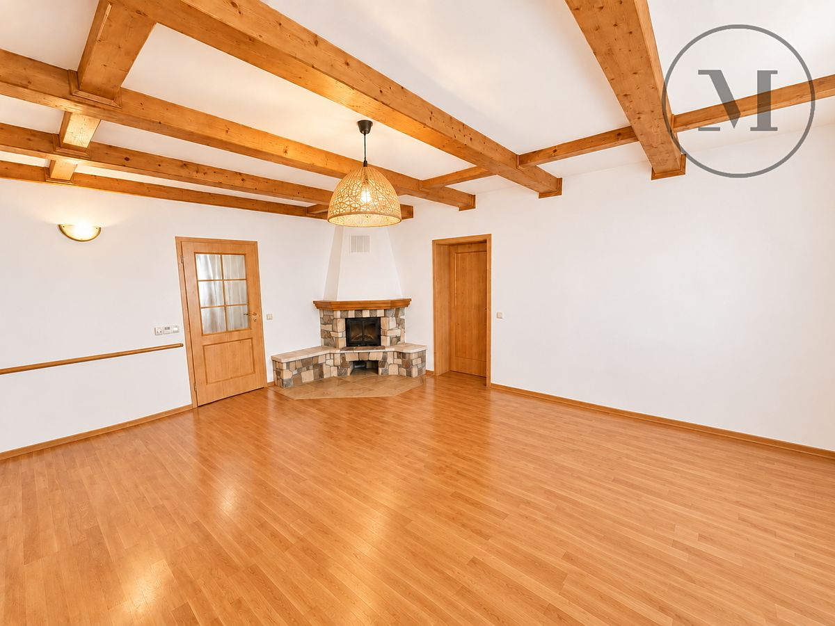 Prodej rodinného domu 182 m², pozemek 1078 m² – fotografie 3