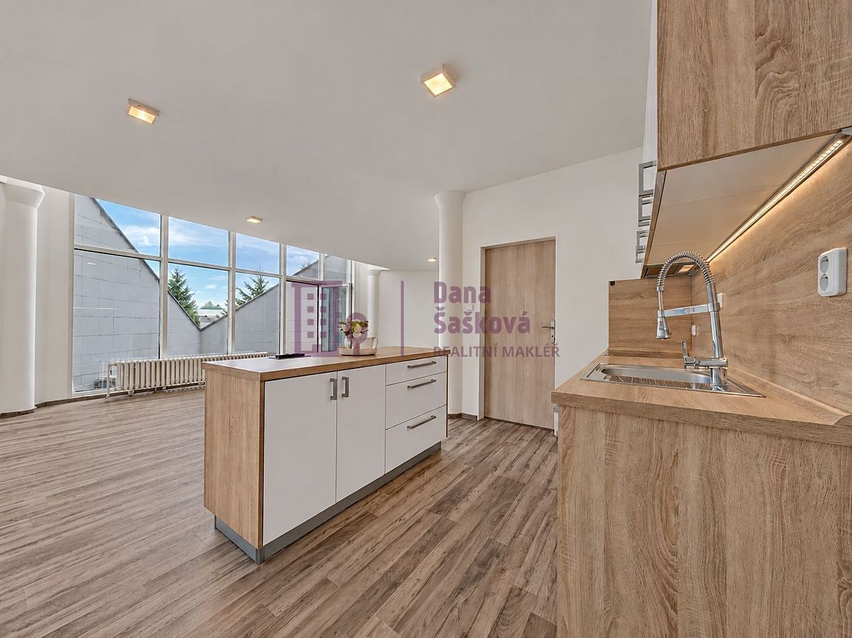 Pronájem bytu 3+kk 78 m²