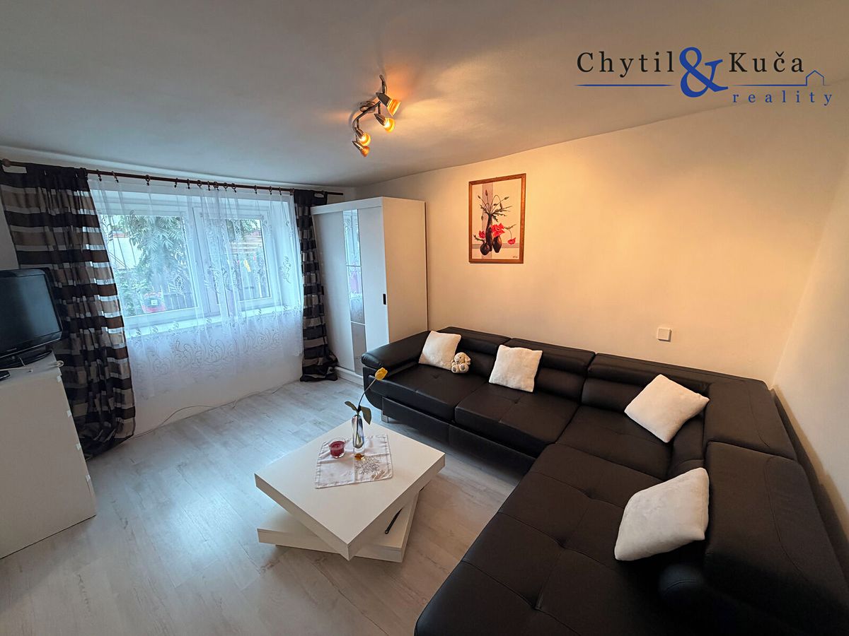 Prodej rodinného domu 37 m², pozemek 74 m² – fotografie 2
