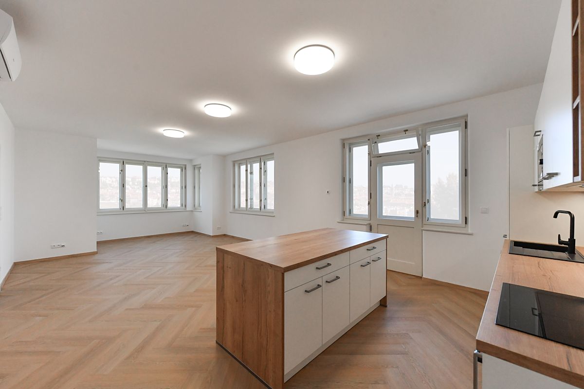 Pronájem bytu 3+kk 81 m² – fotografie 3