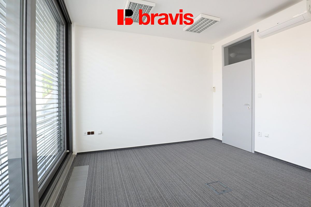 Pronájem kanceláře 15 m² – fotografie 2
