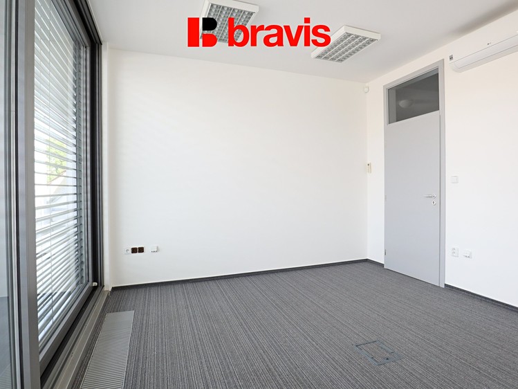 Pronájem komerčního prostoru, 15 m² (2 z 11)