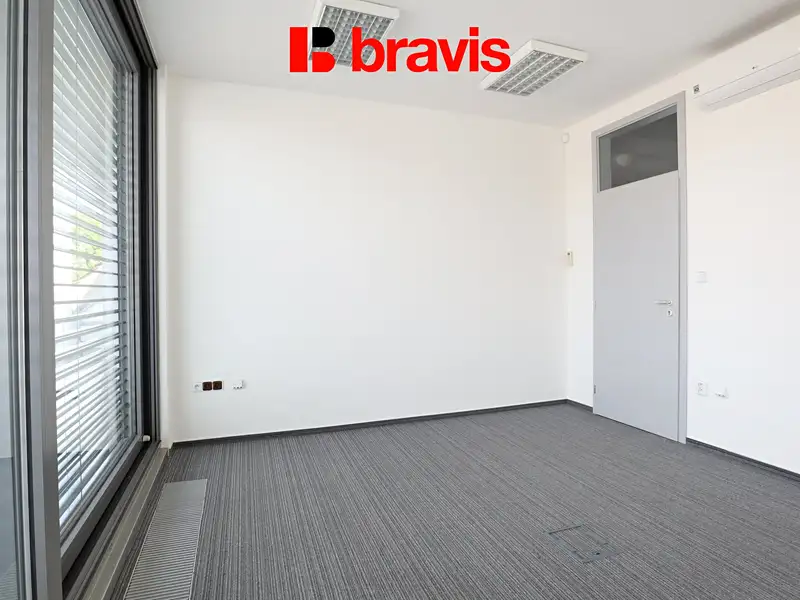 Pronájem kanceláře 15 m², Slavkov u Brna – náhled fotky 2