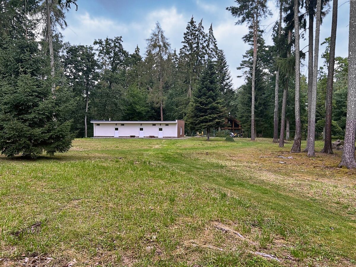 Prodej stavebního pozemku 8498 m² – fotografie 5