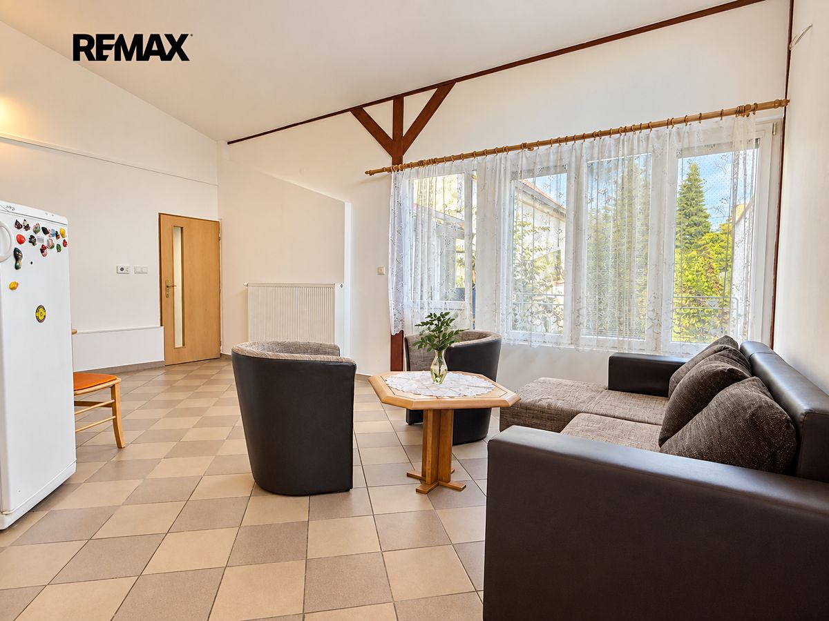 Pronájem bytu 3+kk 53 m² – fotografie 3
