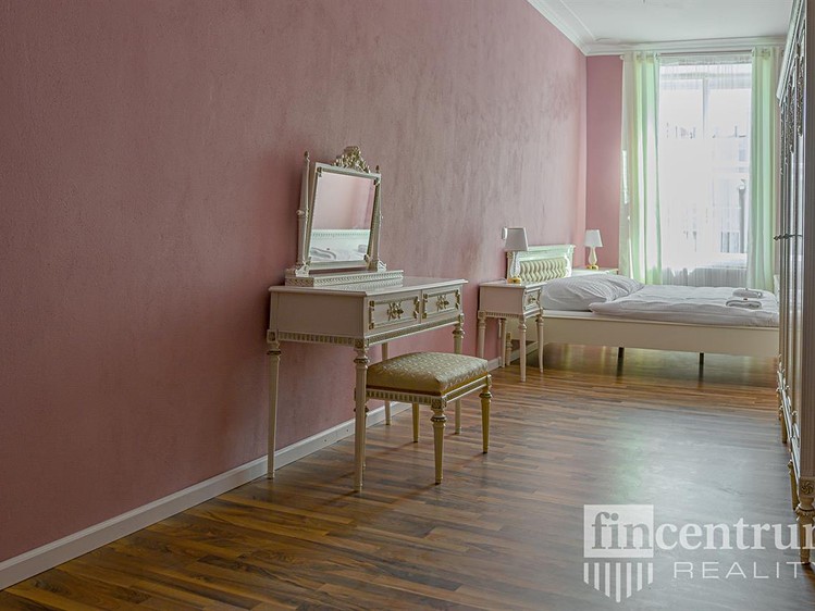 Haus zum Kauf, 800 m² (3 von 27)