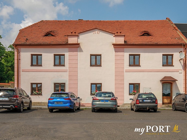 Haus zum Kauf, 322 m² (2 von 27)