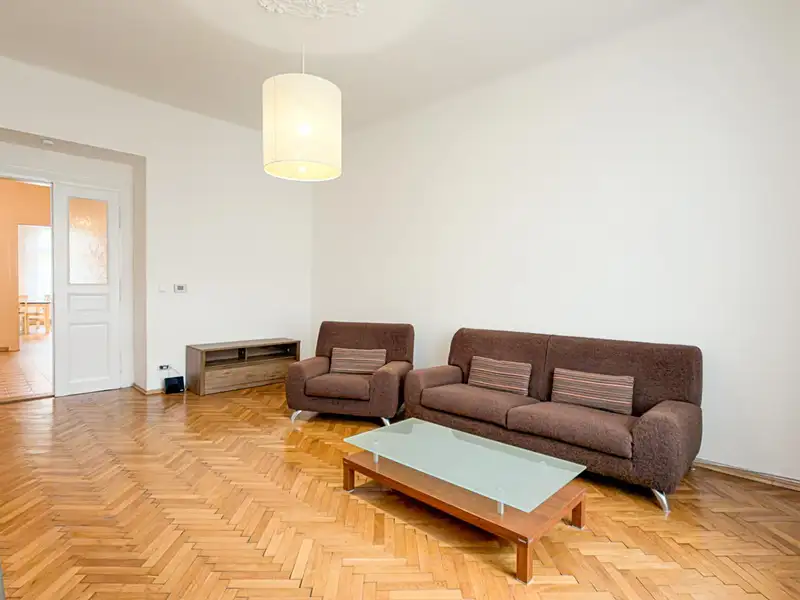 Pronájem bytu 2+1 85 m², Praha – náhled fotky 2