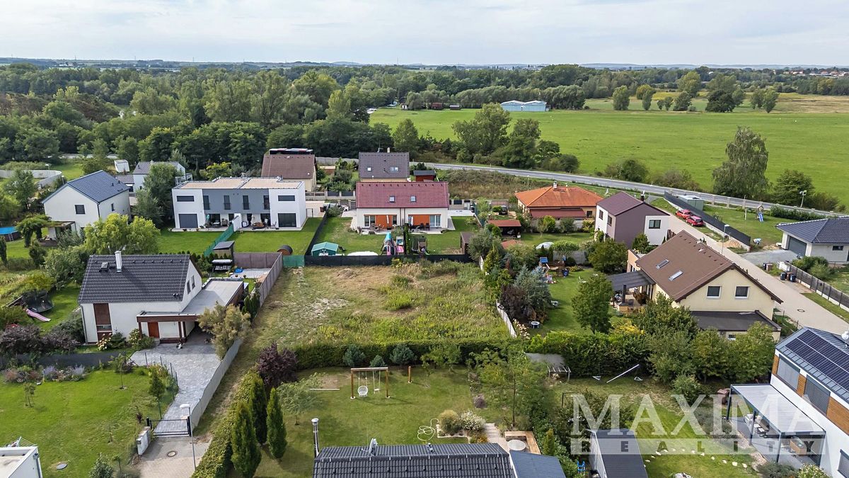 Prodej stavebního pozemku 787 m² – fotografie 3
