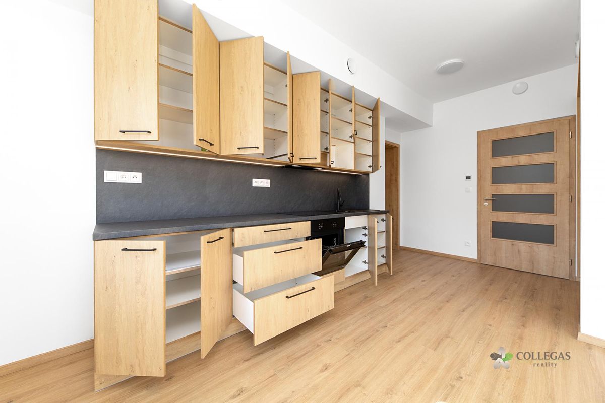 Pronájem bytu 2+kk 72 m² – fotografie 5