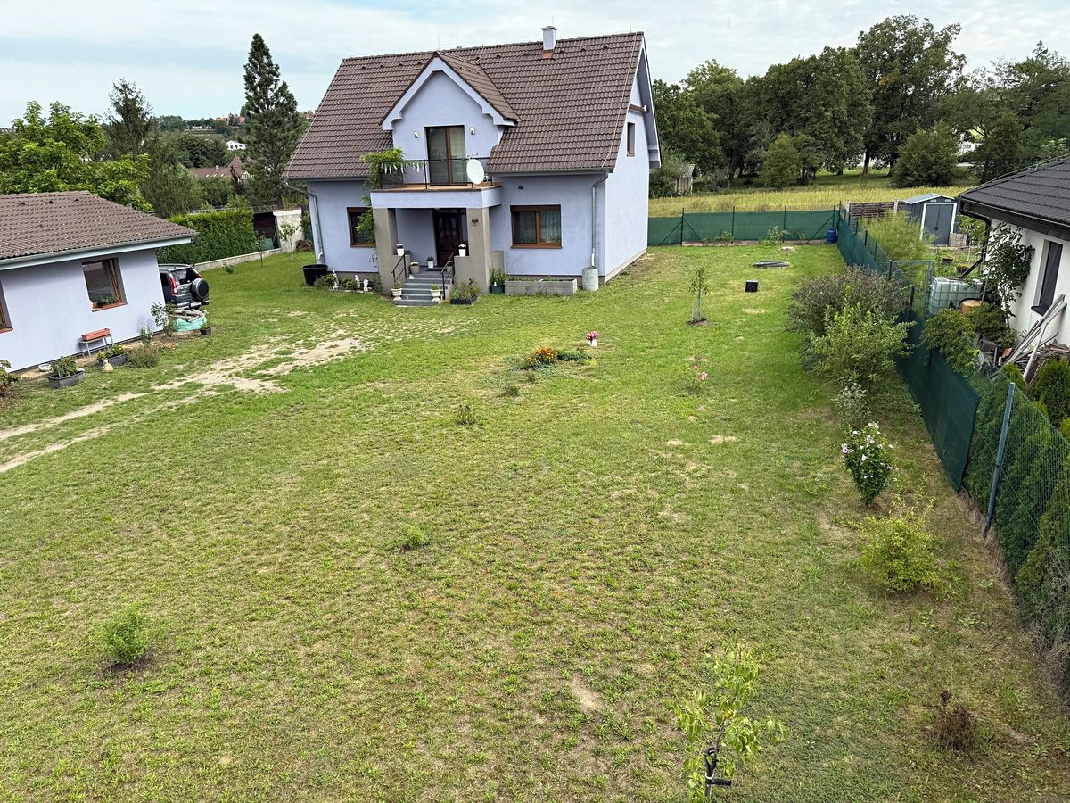 Prodej rodinného domu 200 m², pozemek 1203 m²