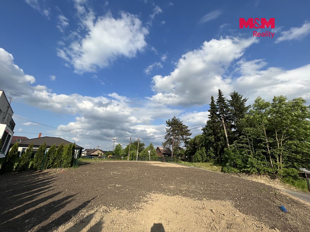 Prodej stavebního pozemku 710 m² – fotografie 2