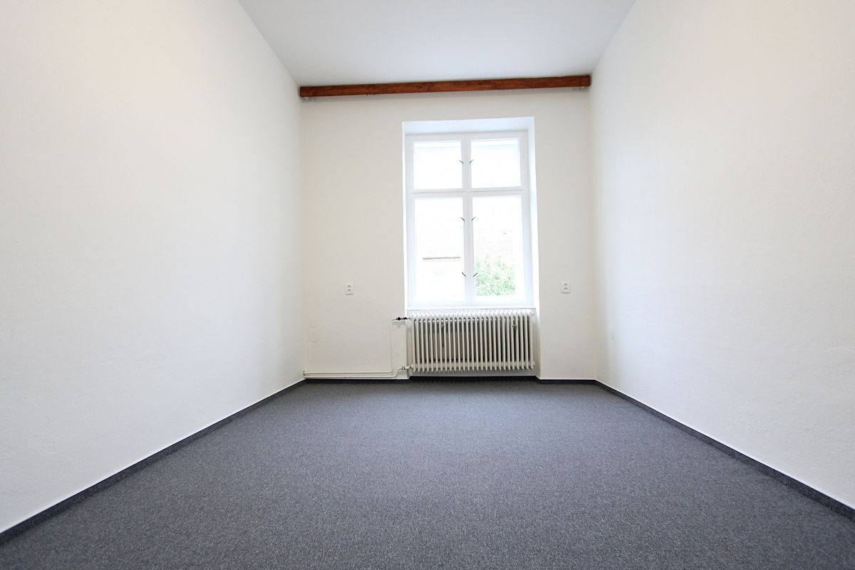 Pronájem bytu 2+kk 36 m² – fotografie 3
