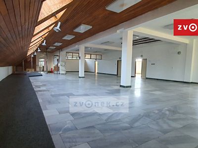 Pronájem obchodního prostoru 442 m²