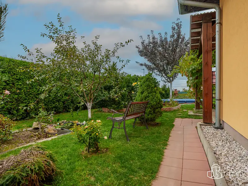 Prodej rodinného domu 100 m², pozemek 1272 m², Nové Sedlo – náhled fotky 2