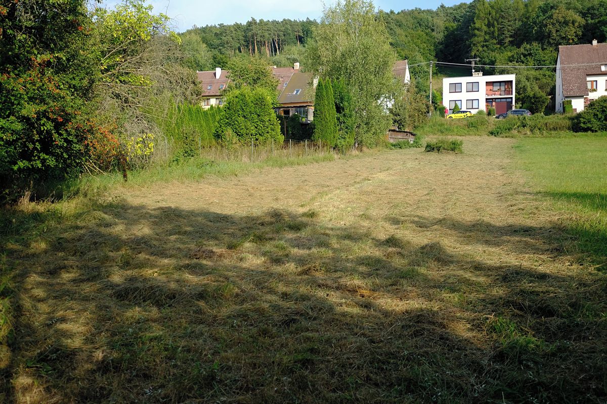 Prodej stavebního pozemku 1271 m²