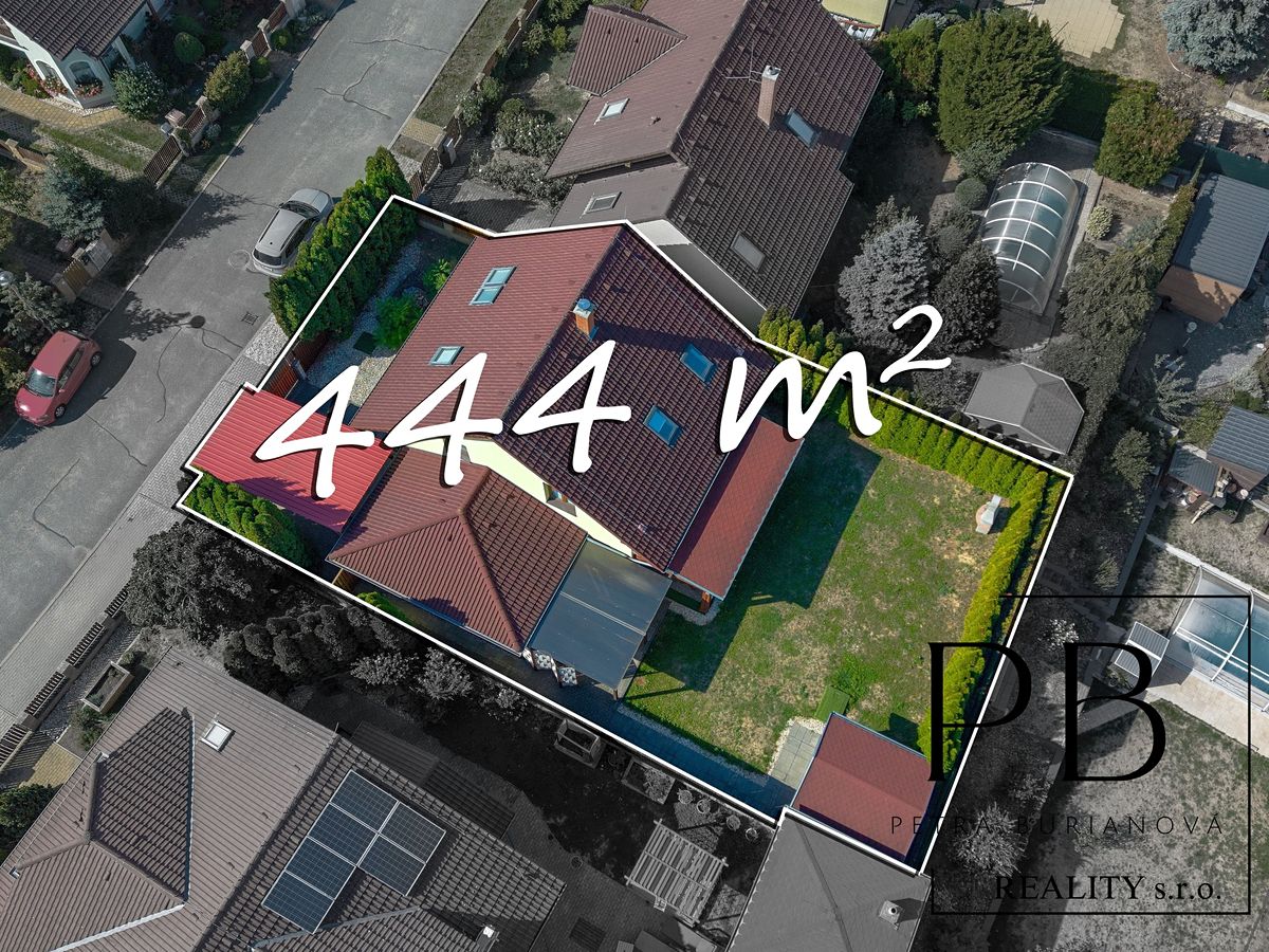 Prodej rodinného domu 145 m², pozemek 444 m² – fotografie 2