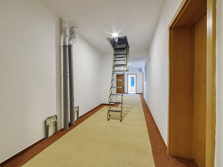 Комерційне приміщення на продаж, 899 м² (76 з 100)