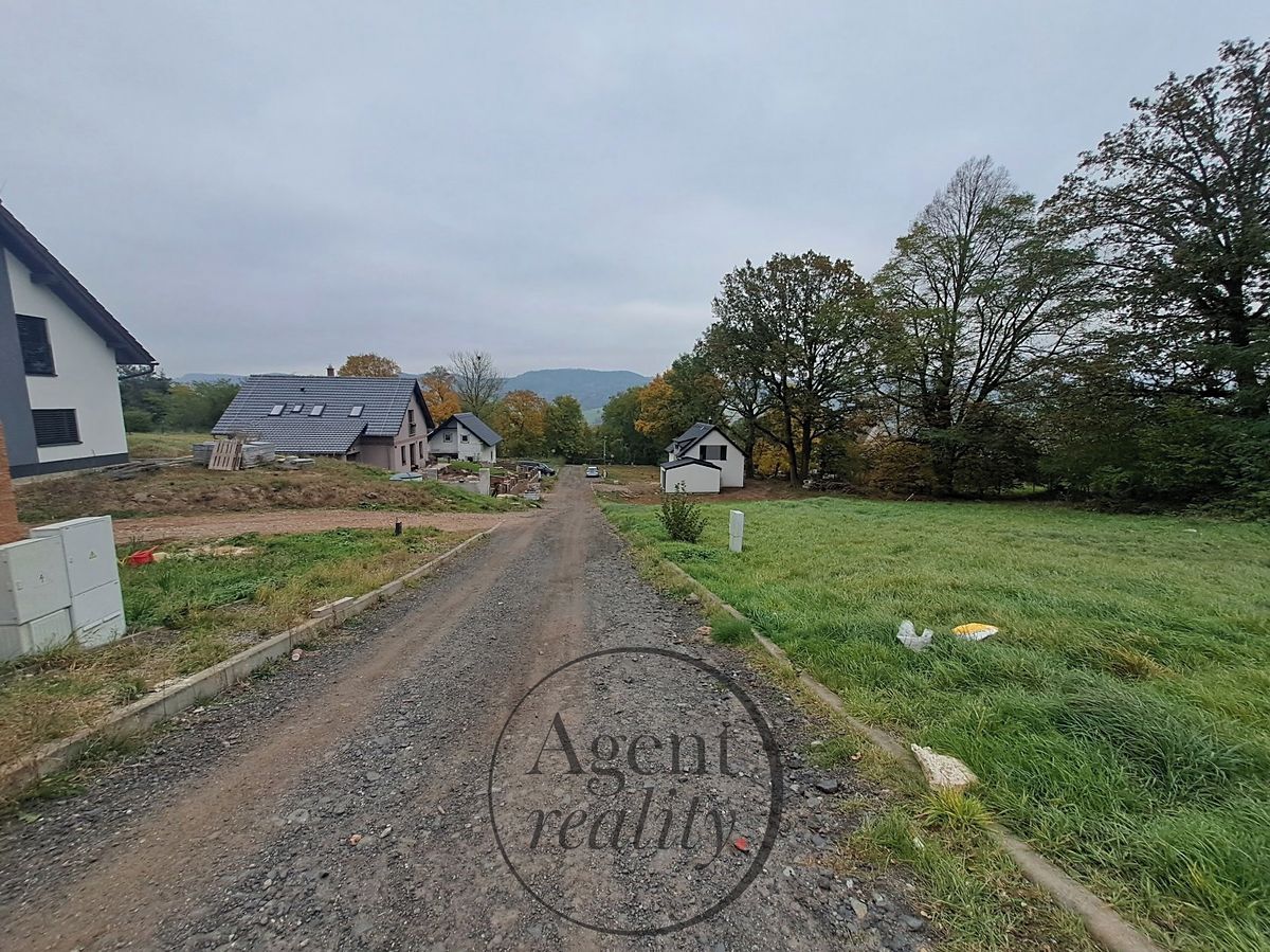 Prodej stavebního pozemku 1505 m² – fotografie 4