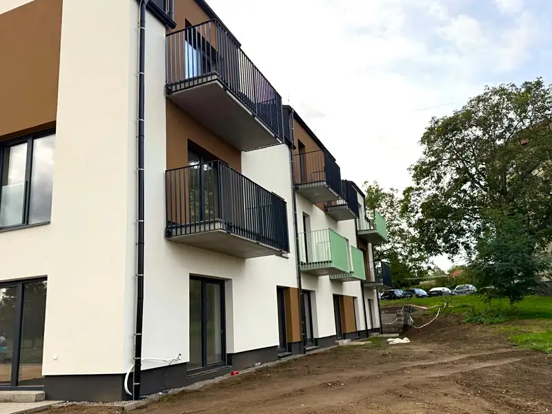 Prodej bytu 3+kk 85 m², Chvaletice – náhled fotky 3