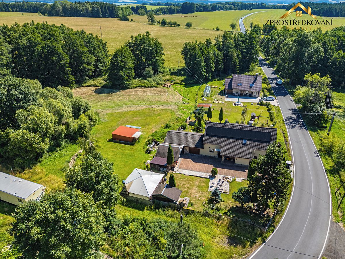 Prodej rodinného domu 258 m², pozemek 2807 m² – fotografie 3