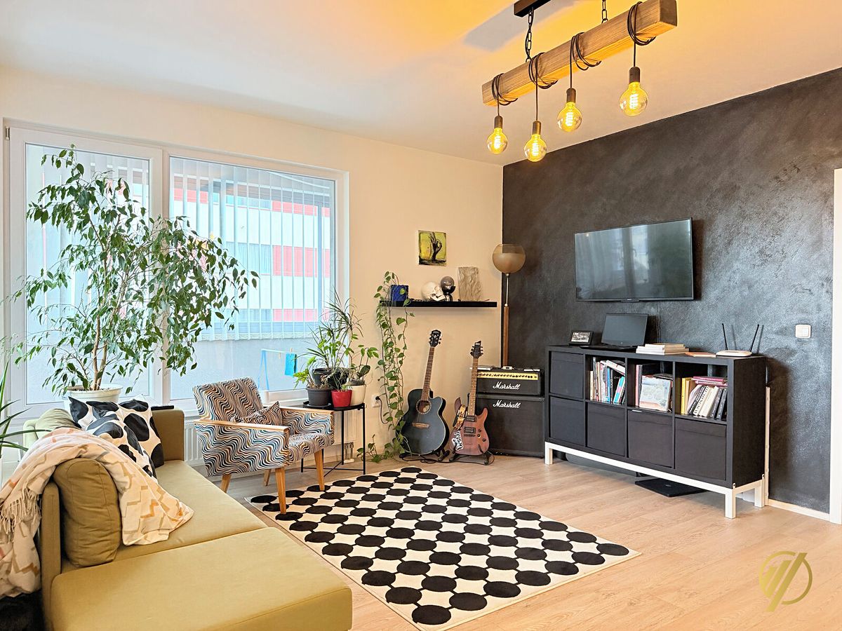 Pronájem bytu 2+kk 58 m² – fotografie 3