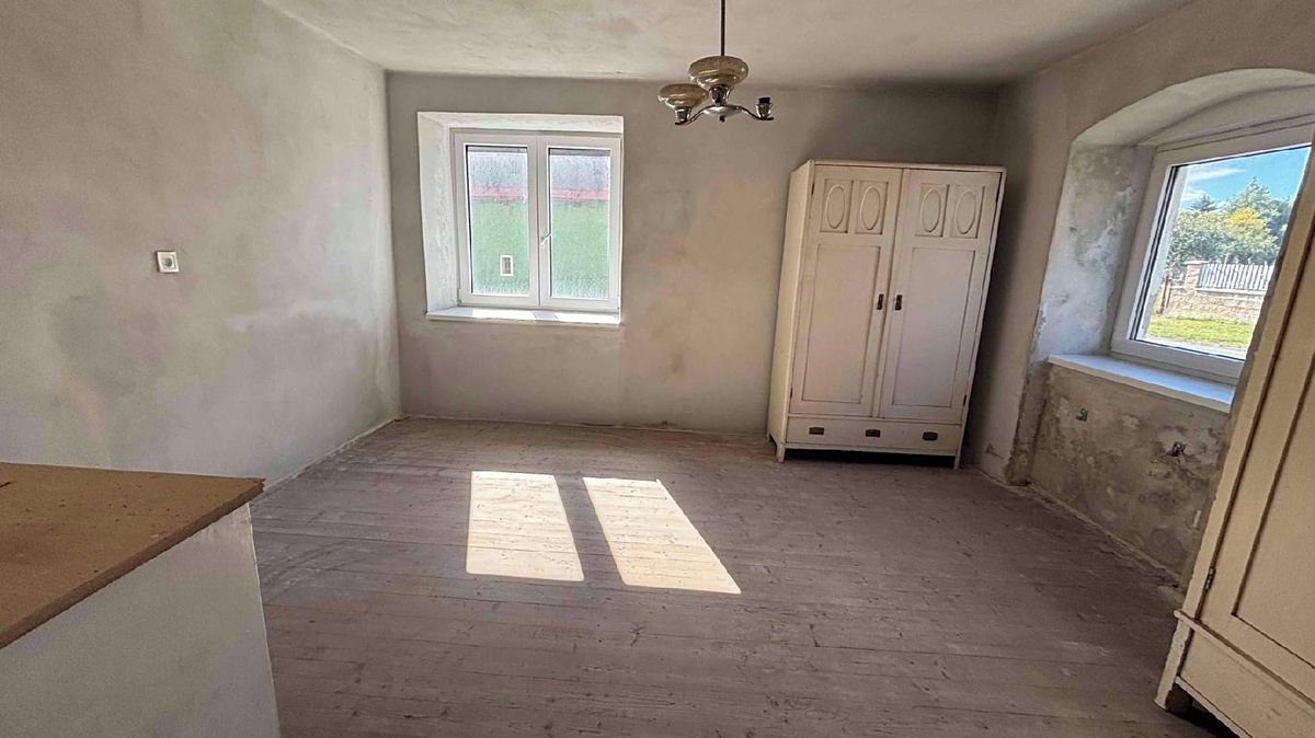Prodej rodinného domu 240 m², pozemek 1457 m² – fotografie 5