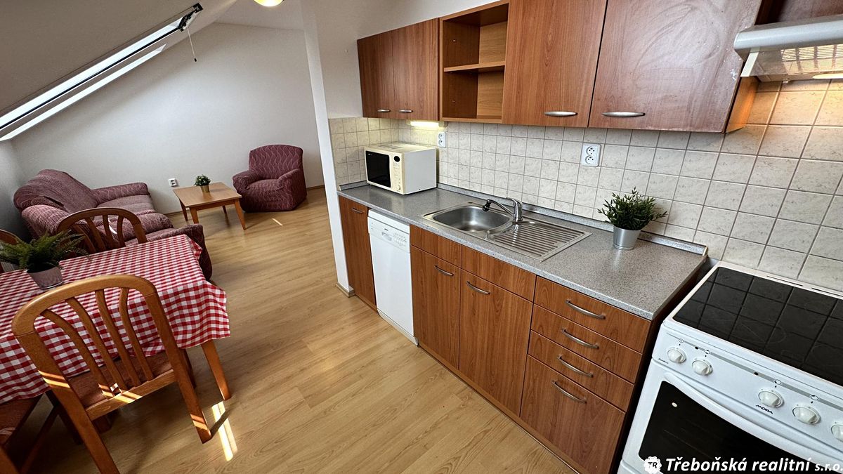 Pronájem bytu 2+kk 47 m² – fotografie 2