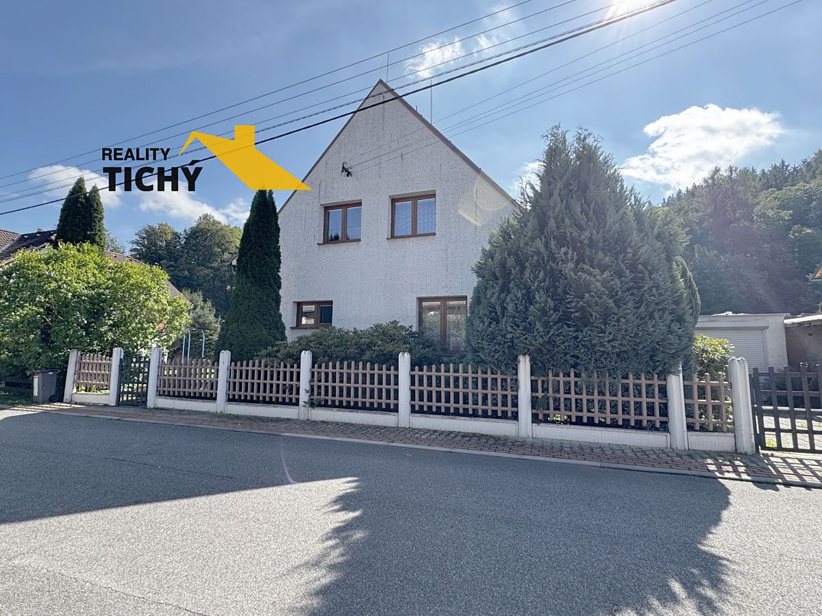 Prodej rodinného domu 130 m², pozemek 599 m² – fotografie 2