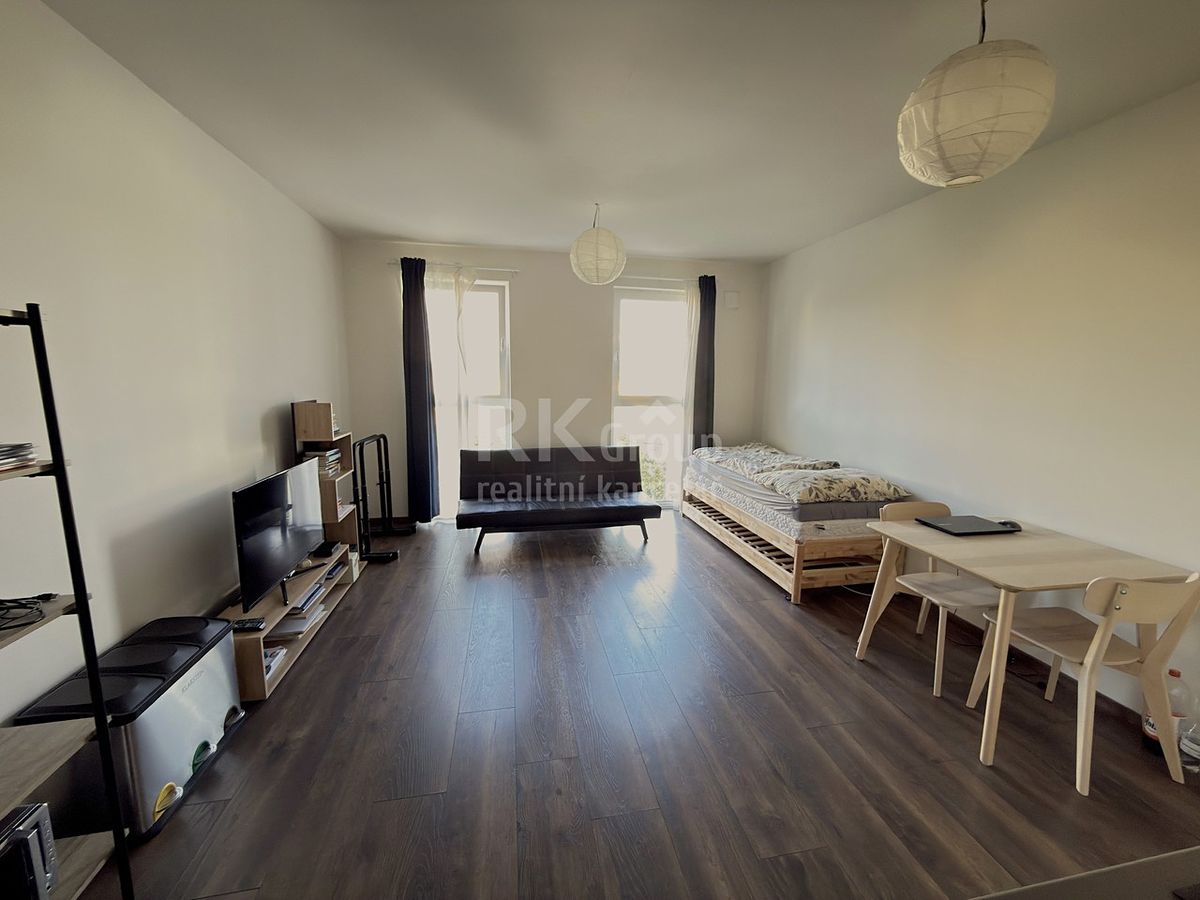 Pronájem bytu 1+kk 31 m² – fotografie 3