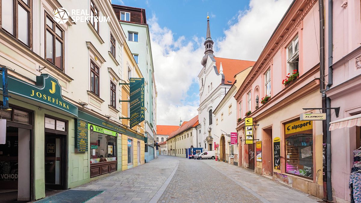 Prodej činžovního domu 915 m² – fotografie 2