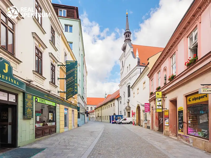 Prodej činžovního domu 915 m², Brno – náhled fotky 2