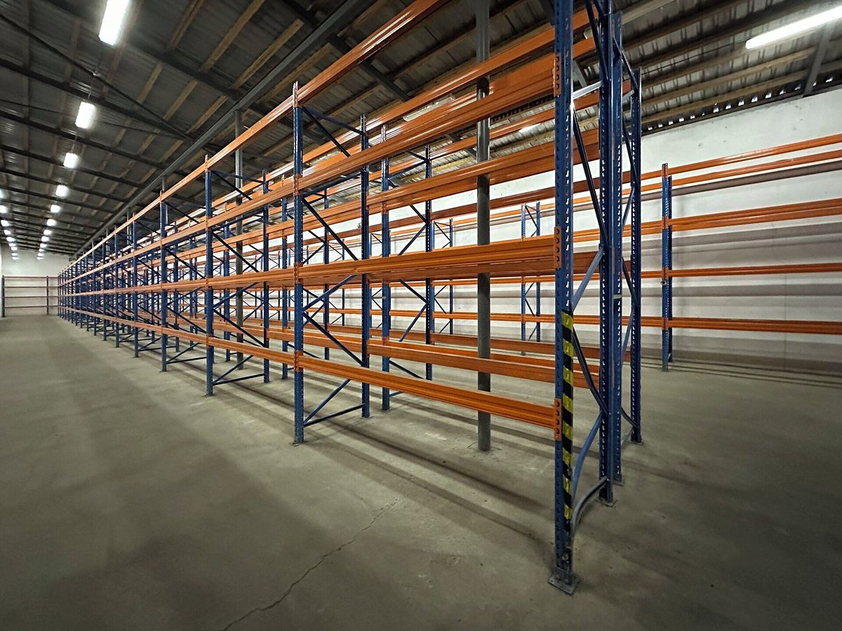 Pronájem skladového prostoru 1700 m² – fotografie 3