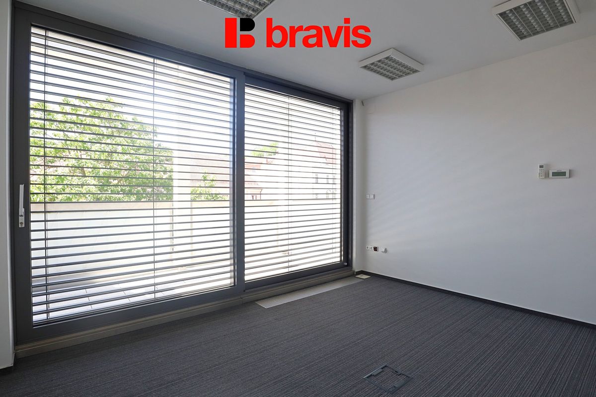 Pronájem kanceláře 15 m² – fotografie 3