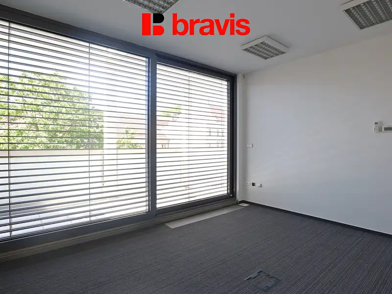 Pronájem kanceláře 15 m², Slavkov u Brna – náhled fotky 3