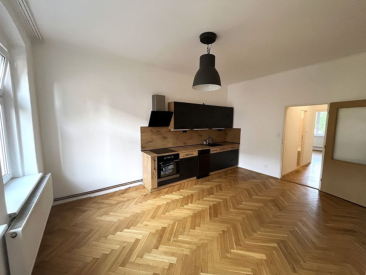 Pronájem bytu 2+1 59 m² – fotografie 2