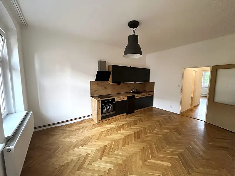 Pronájem bytu 2+1 59 m², Cheb – náhled fotky 2