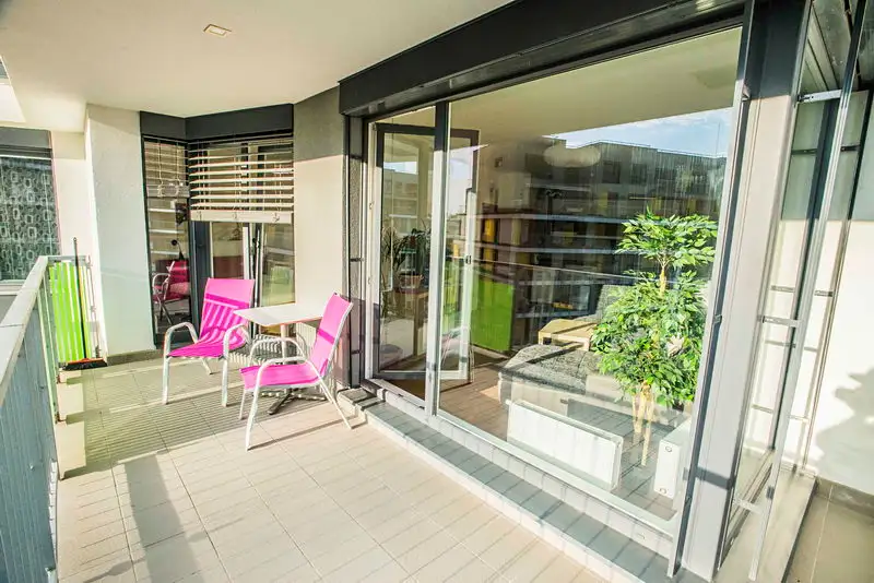 Pronájem bytu 2+kk 52 m², Praha – náhled fotky 3